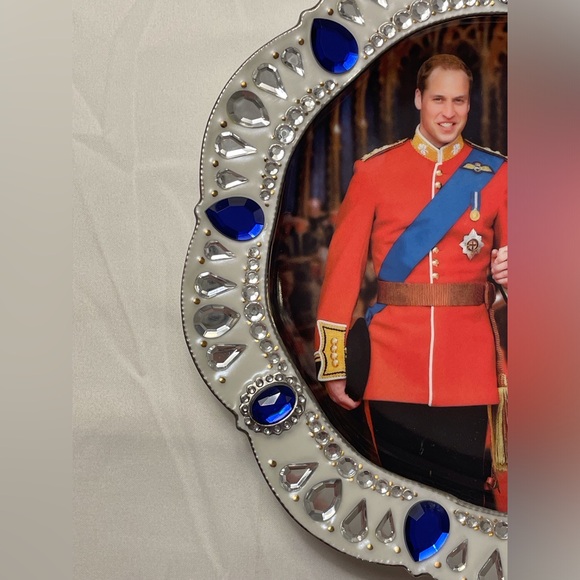 Bradford Exchange Prince William & Kate A Royal Wedding - Picture 4 of 11